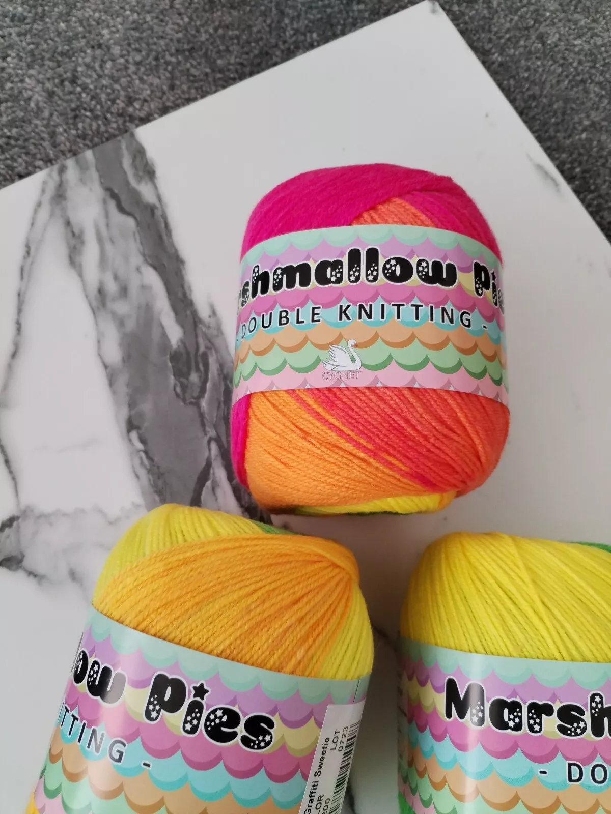 Cygent Marshmallow Pies 1200 Graffiti Sweetie Double Knitting 3 cakes x 150g