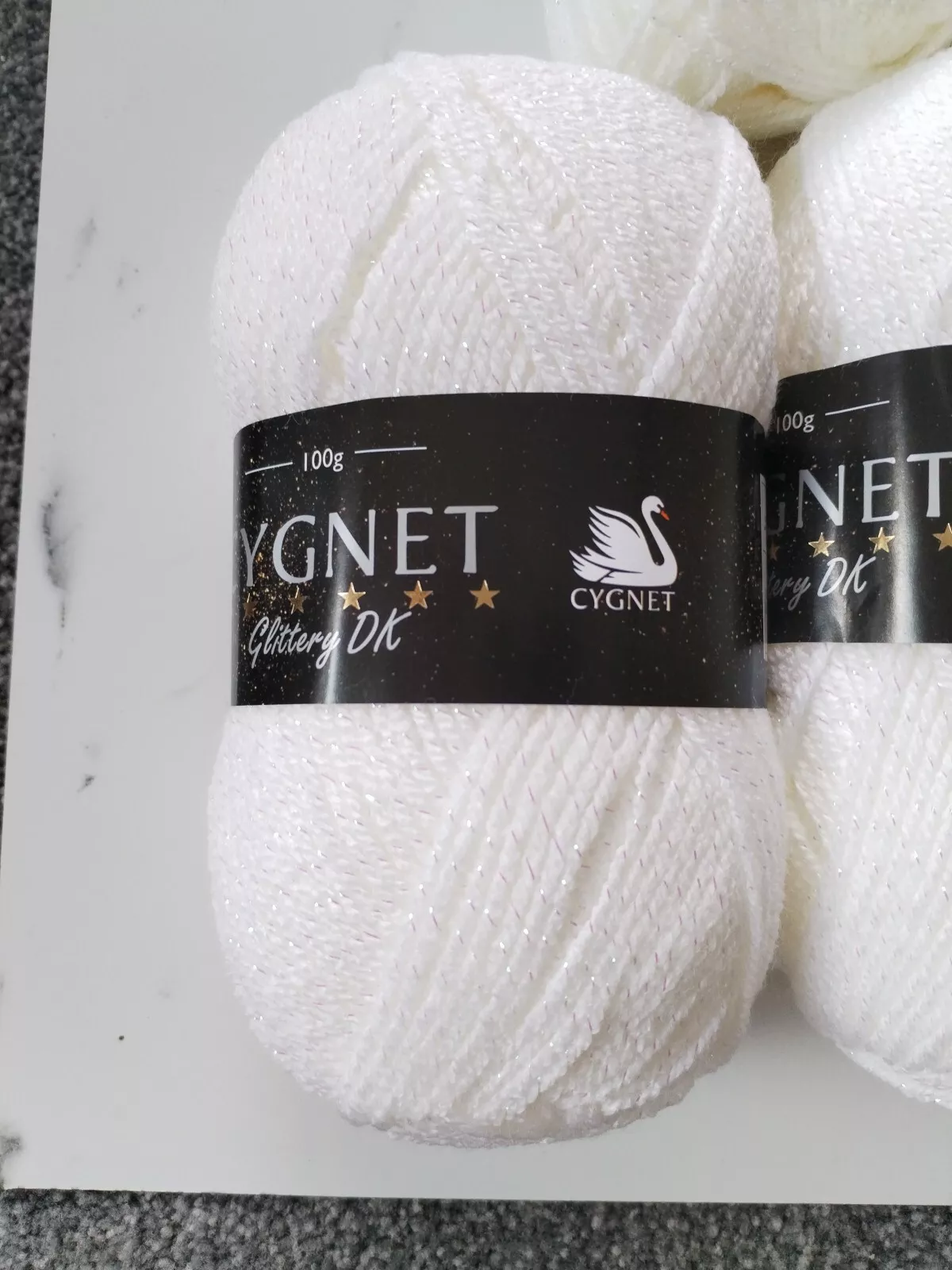 Cygnet Glittery Double Knitting Yarn 5×100g Sparkle Festive Crochet Knitting yarn Shade Icicle