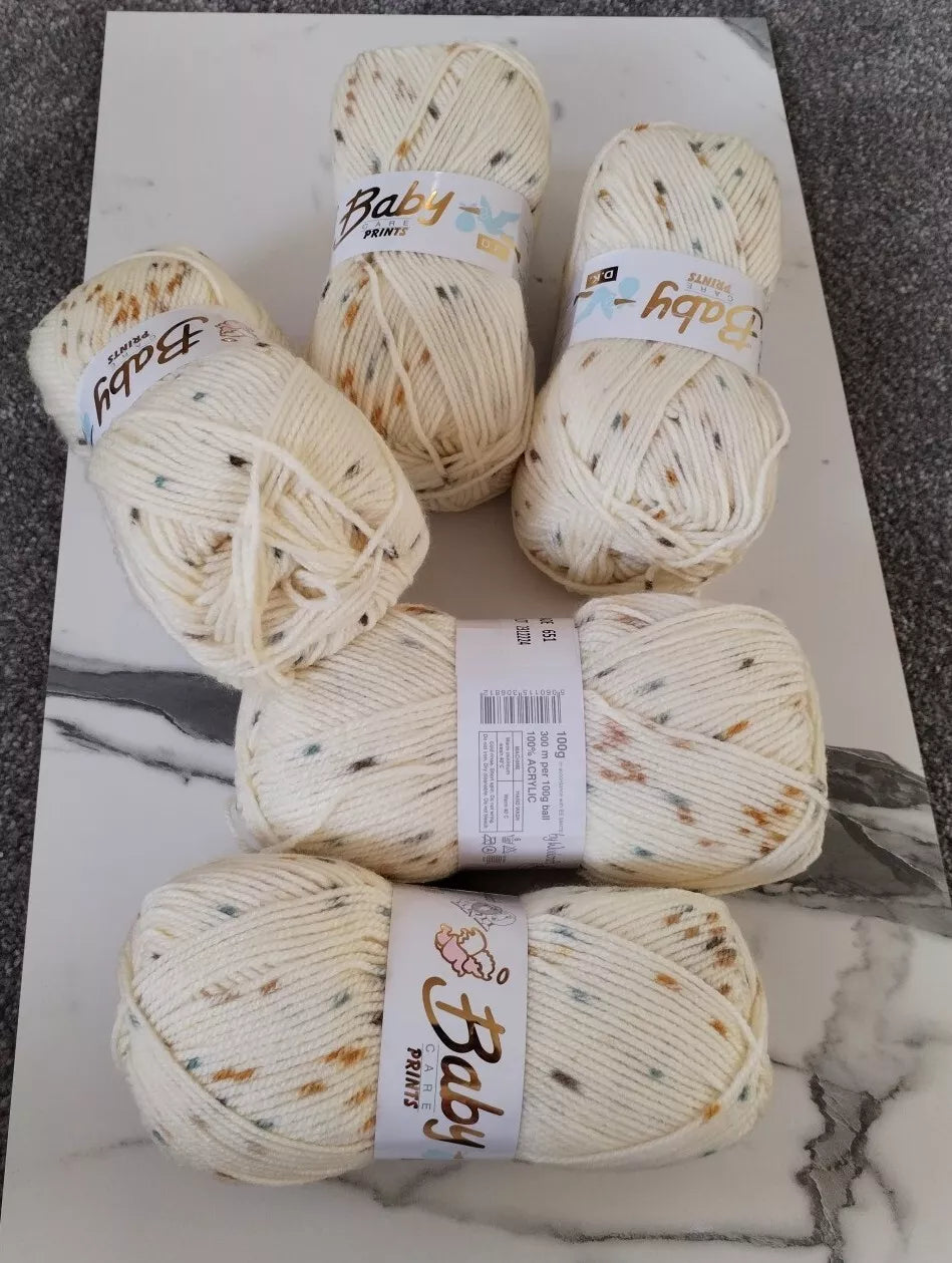 5 x 100g Woolcraft Baby Prints Wool Babycare DK Double Knitting & Crochet Yarn spot 651