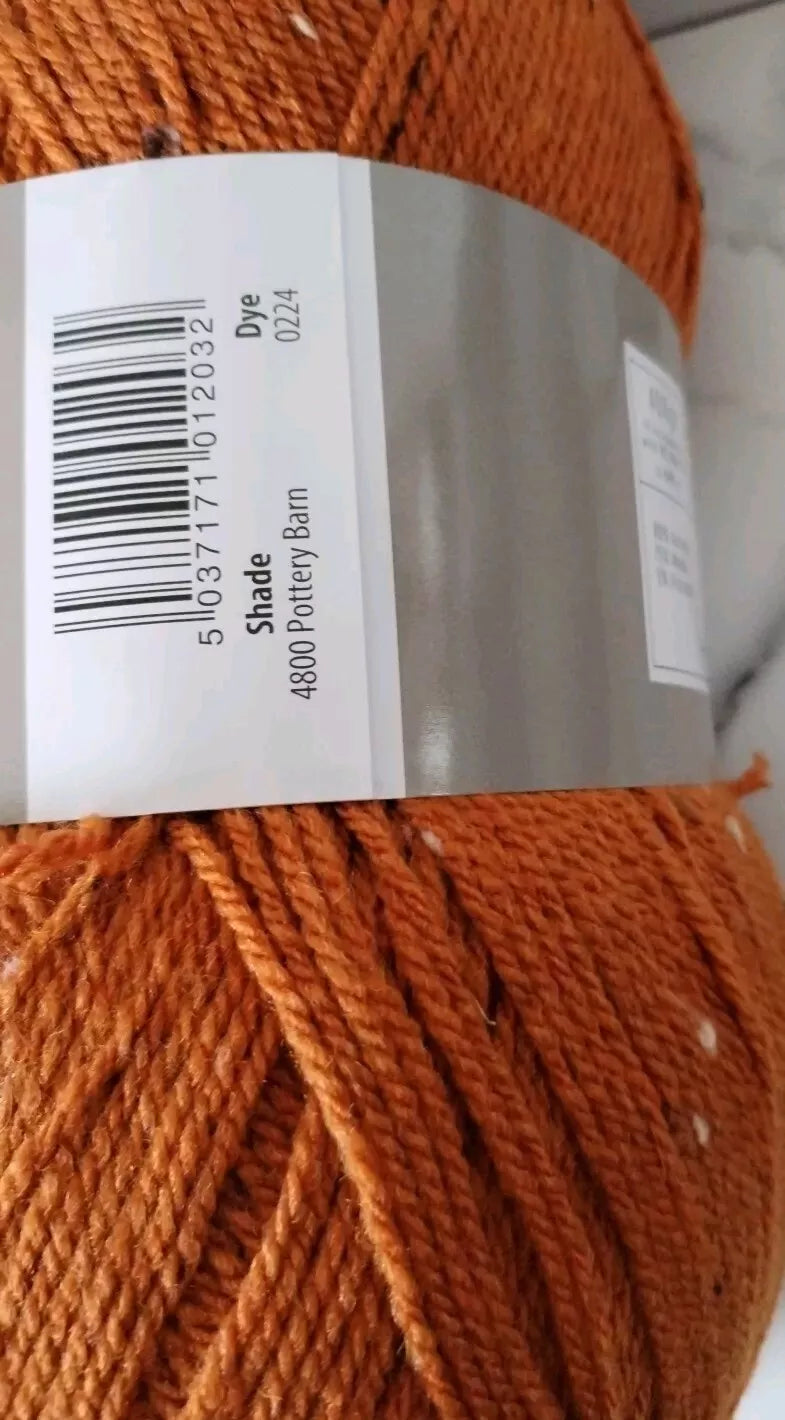 Woolly Aran New Cygnet 80% Acrylic / 15% Wool/5% Viscose 4800 Pottery Barn 400g