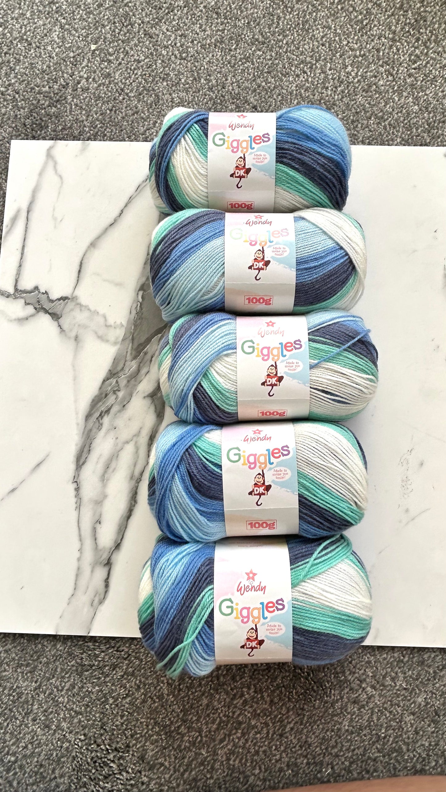 Wendy Giggles DK – 5 x 100g WG09