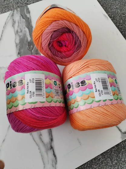 Cygent Marshmallow Pies 1700 Red Hot Rio Double Knitting 3 cakes x 150g