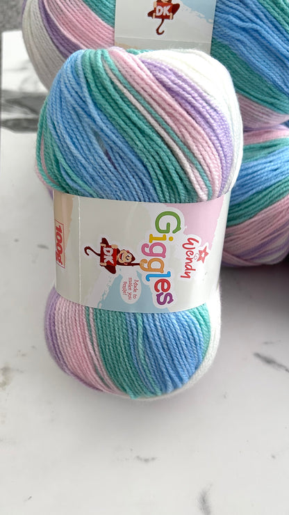 Wendy Giggles DK – 5 x 100g WG08