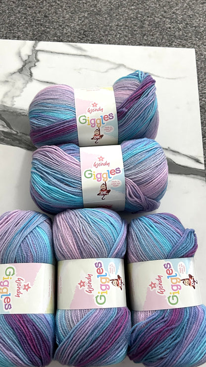 Wendy Giggles DK – 5 x 100g WG06