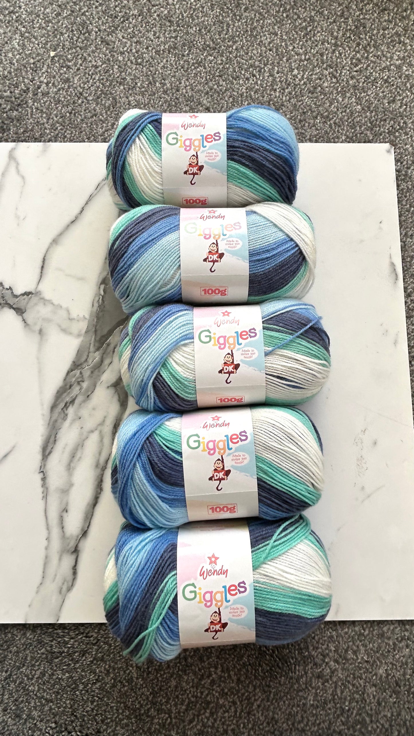 Wendy Giggles DK – 5 x 100g WG09