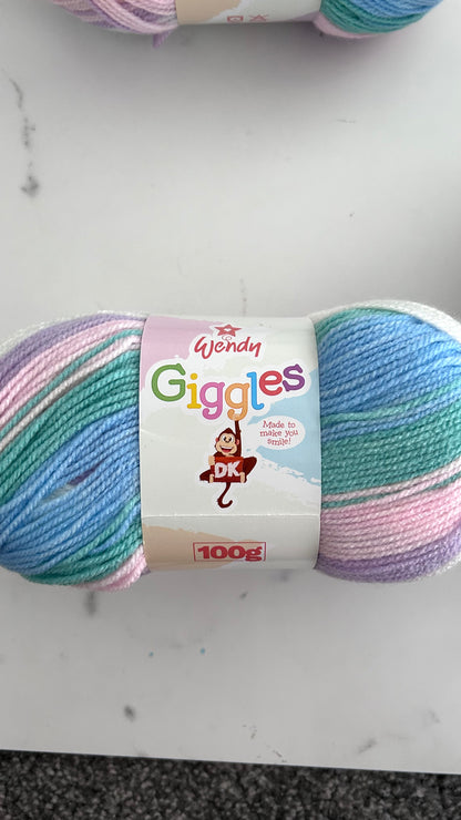 Wendy Giggles DK – 5 x 100g WG08