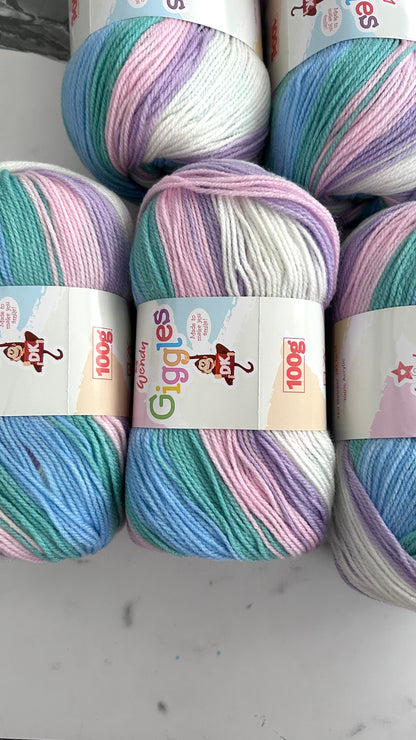 Wendy Giggles DK – 5 x 100g WG08