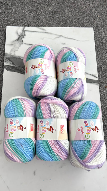 Wendy Giggles DK – 5 x 100g WG08