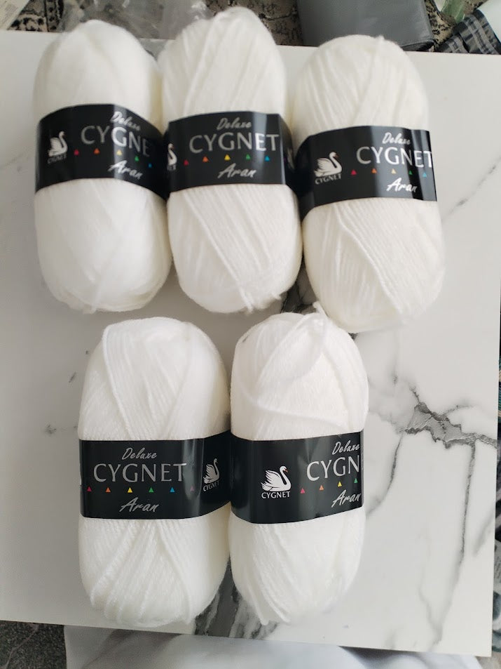 Cygnet Aran Knitting Crochet yarn  5 Balls x 100 gram White 208
